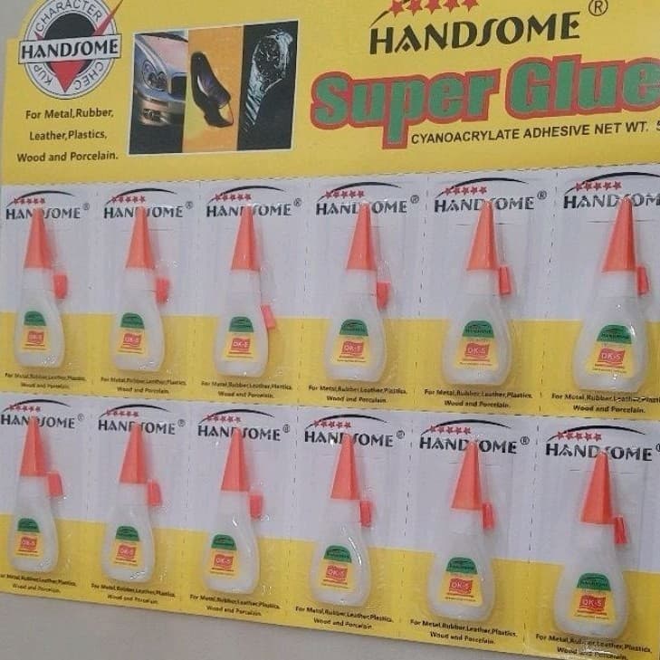 Lem Super Glue HANDSOME botol 5 Gram – Lem Cair Serbaguna Daya Rekat Super Kuat untuk Logam, Karet, Plastik, dan Kayu (1 Lbr Isi 12 Pcs)